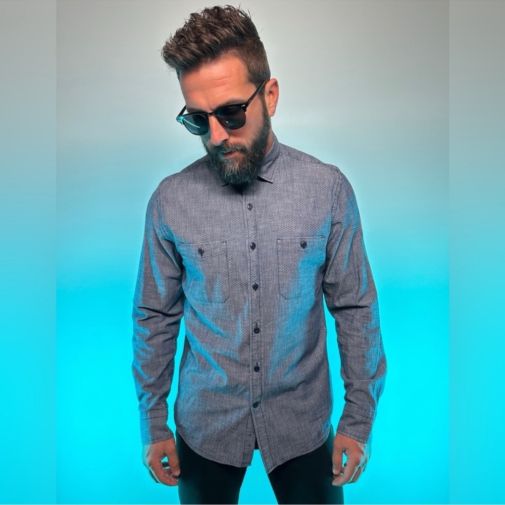 EXPRESS / Blue Chambray Style Button Down / Medium / Indie Rock Hipster Preppy